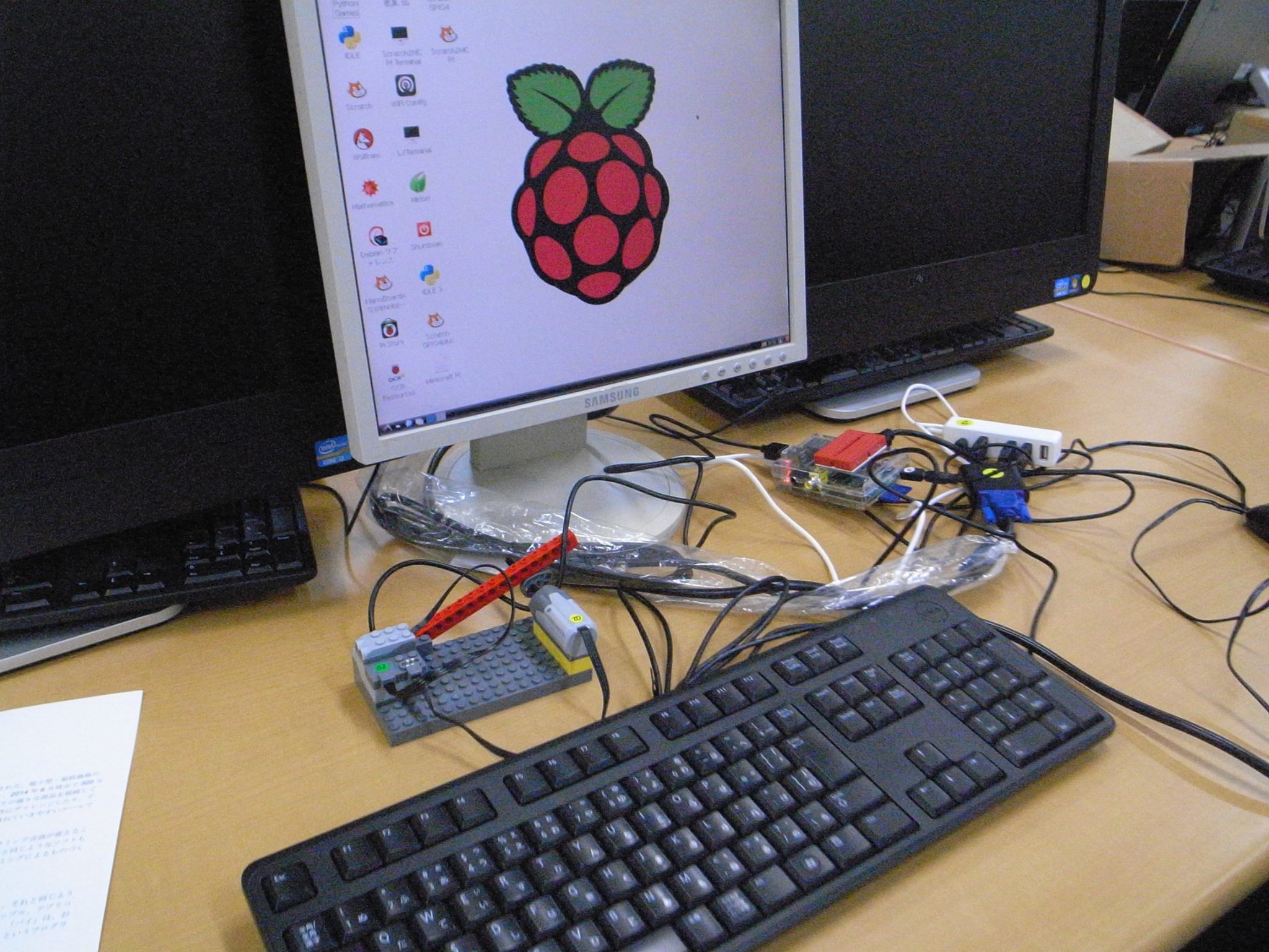 【レポート】中学校の文化祭で、Raspberry Pi、Scratch体験講座開催！ | CREATIVE KIDS -石戸奈々子のブログ-